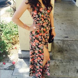 Floral Maxi Dress w Slit